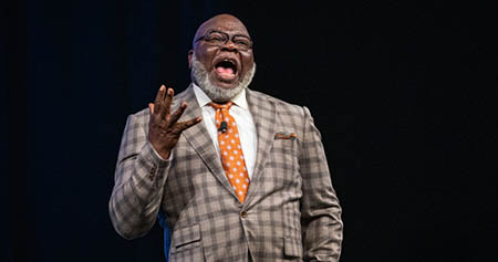 TD Jakes Shares Empowering Message of Resilience for Chancellor’s Speaker Series 